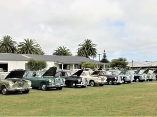 Bonnets Up Ready for Judging Horowhenua VCC